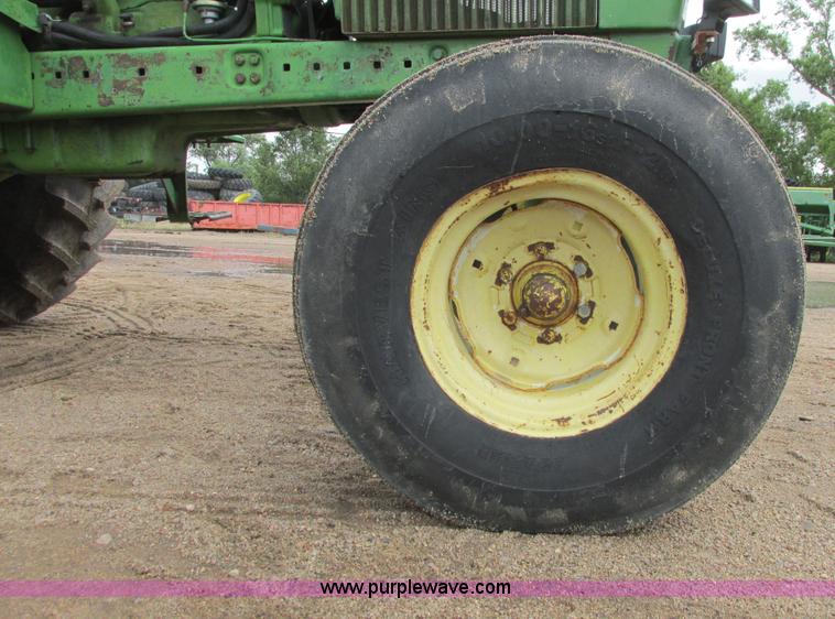 image for item I9571 1973 John Deere 4230 tractor