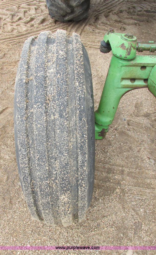 image for item I9571 1973 John Deere 4230 tractor