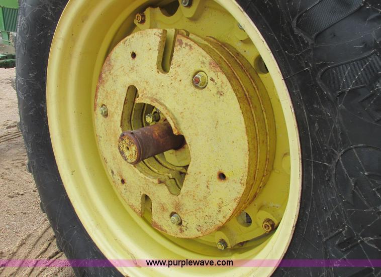 image for item I9571 1973 John Deere 4230 tractor