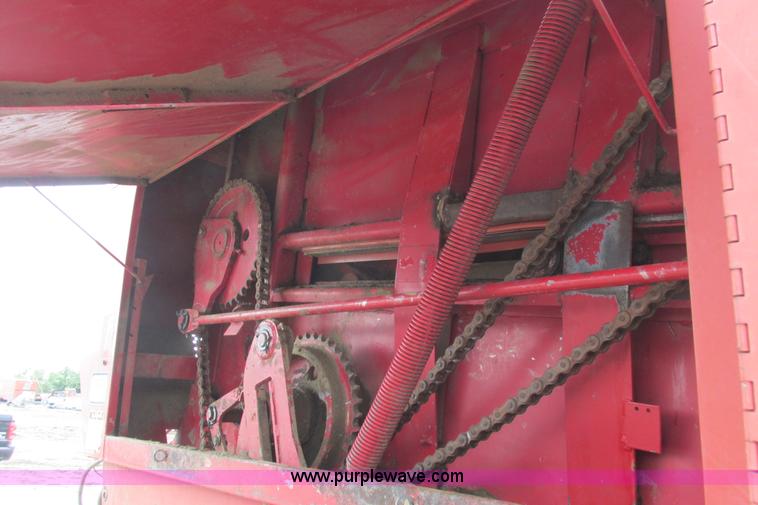 image for item I9572 1991 Case IH 8580 large square baler