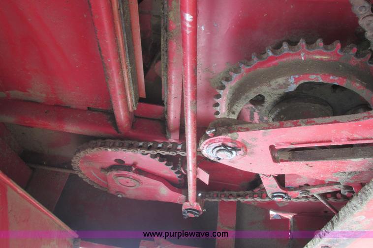 image for item I9572 1991 Case IH 8580 large square baler