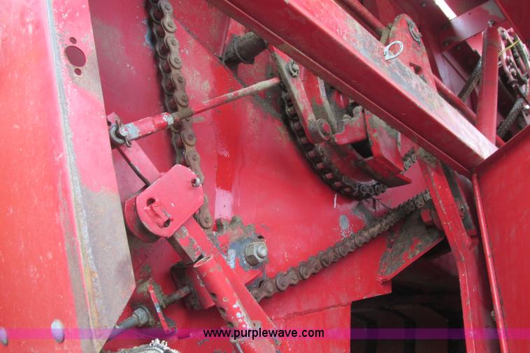 image for item I9572 1991 Case IH 8580 large square baler