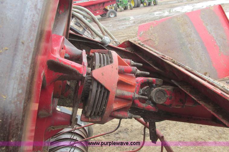 image for item I9572 1991 Case IH 8580 large square baler