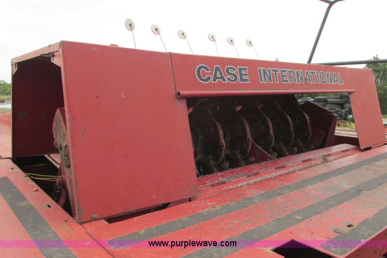 image for item I9572 1991 Case IH 8580 large square baler