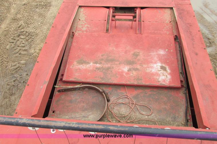 image for item I9572 1991 Case IH 8580 large square baler