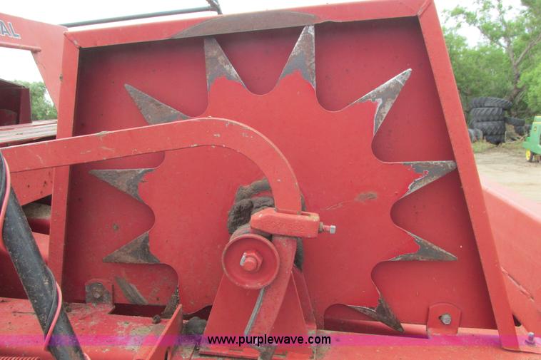 image for item I9572 1991 Case IH 8580 large square baler