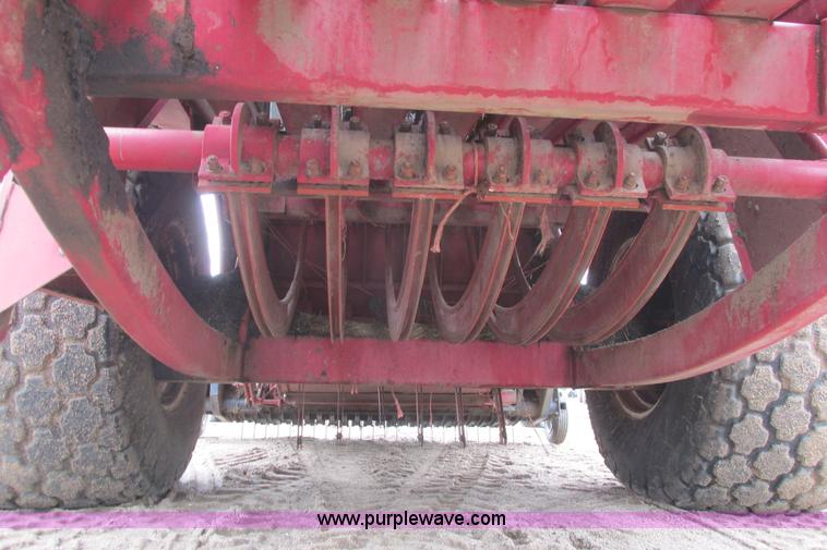 image for item I9572 1991 Case IH 8580 large square baler