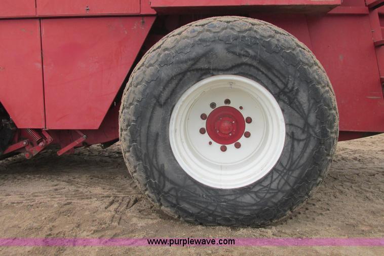 image for item I9572 1991 Case IH 8580 large square baler