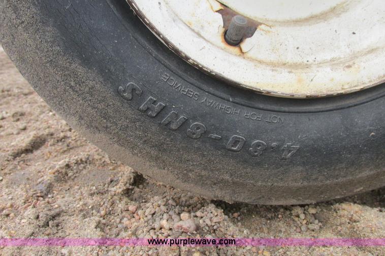 image for item I9572 1991 Case IH 8580 large square baler