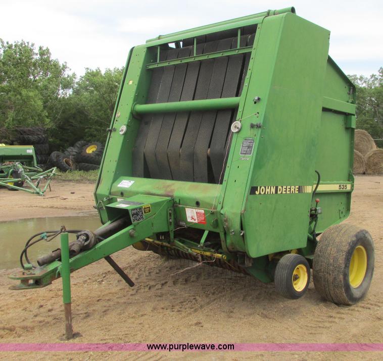 image for item I9573 1991 John Deere 535 round baler