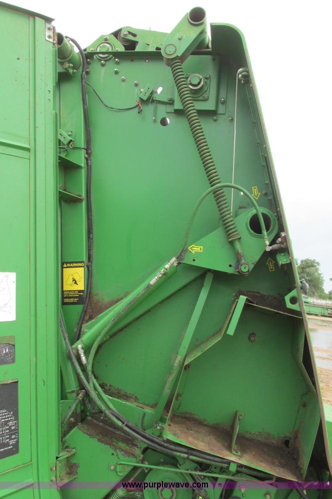 image for item I9573 1991 John Deere 535 round baler
