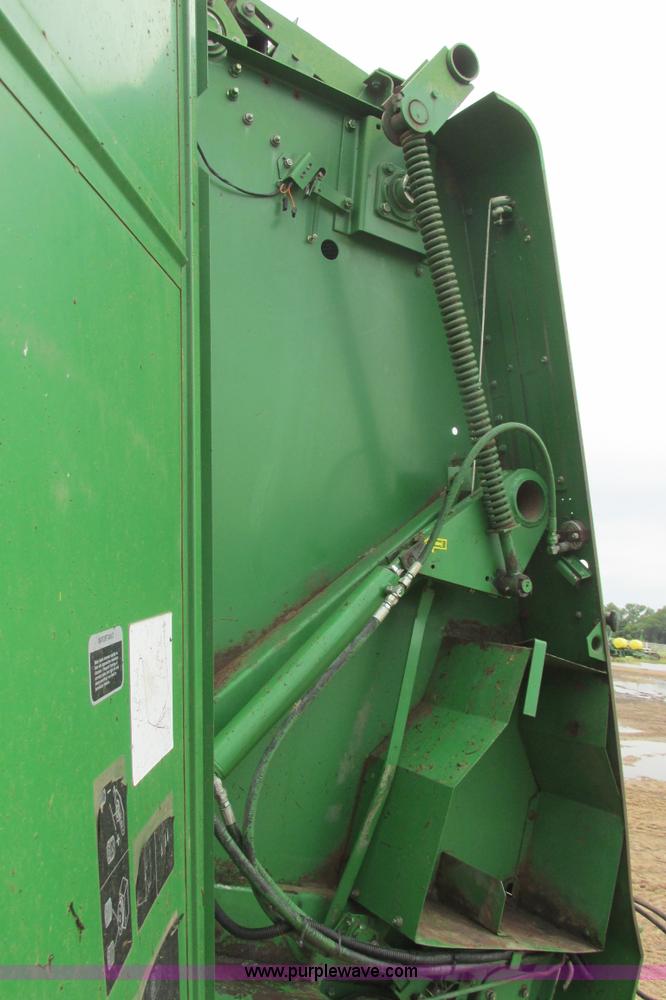 image for item I9573 1991 John Deere 535 round baler