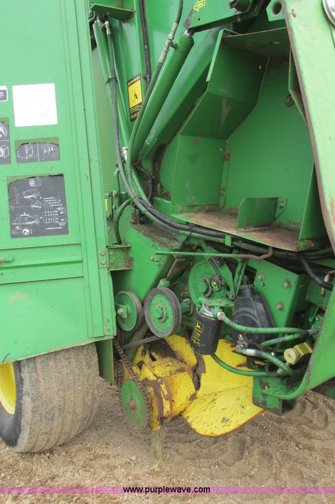 image for item I9573 1991 John Deere 535 round baler
