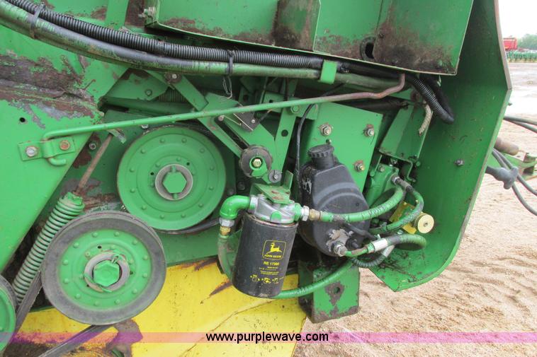 image for item I9573 1991 John Deere 535 round baler