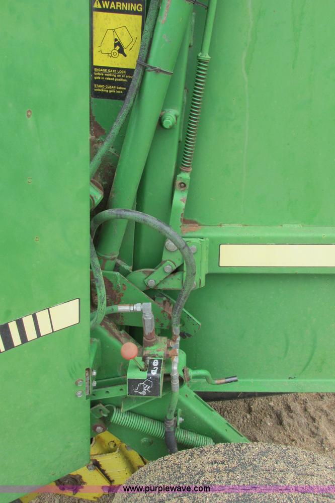 image for item I9573 1991 John Deere 535 round baler