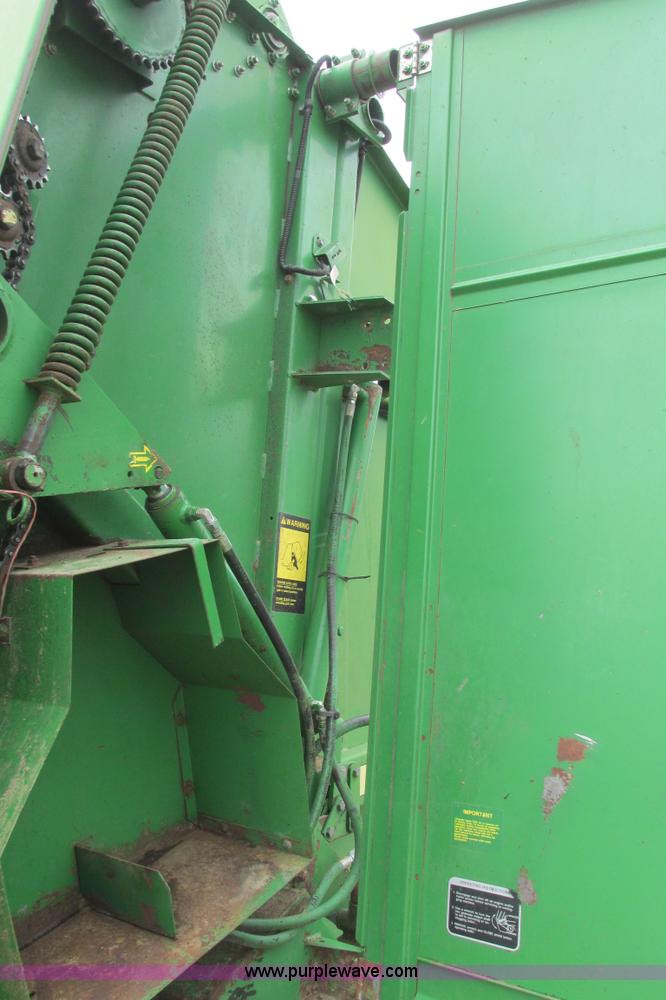 image for item I9573 1991 John Deere 535 round baler