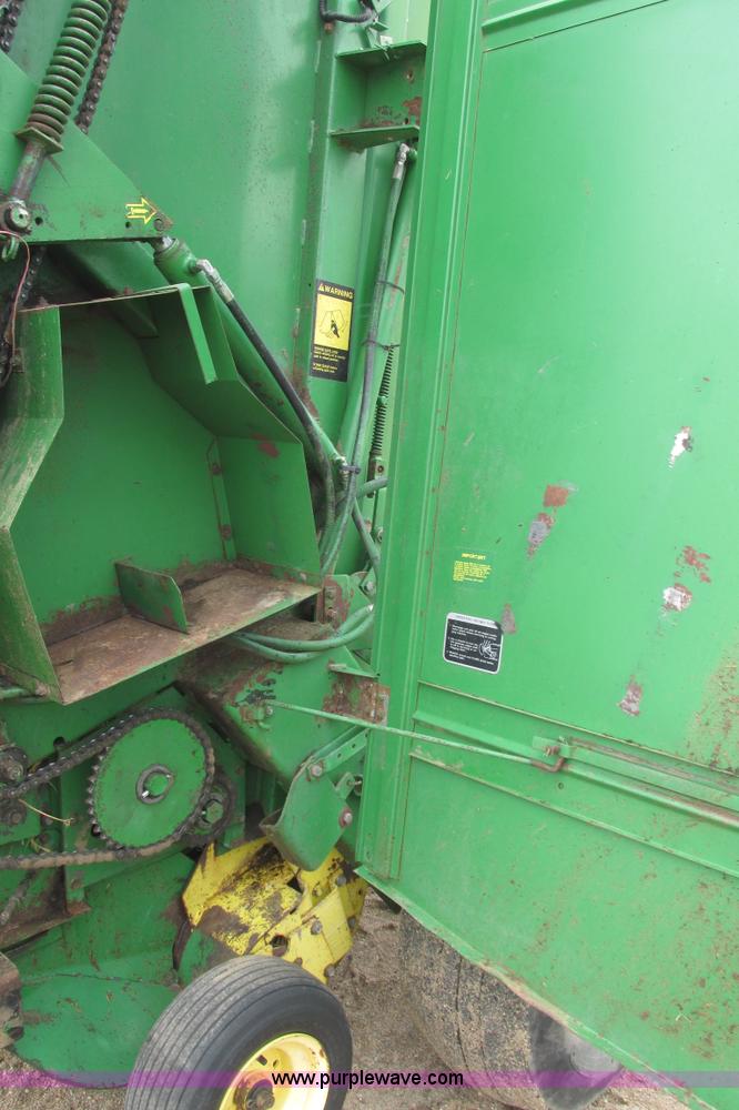image for item I9573 1991 John Deere 535 round baler