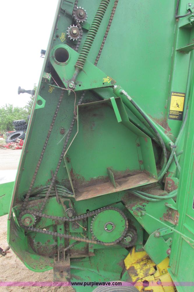 image for item I9573 1991 John Deere 535 round baler