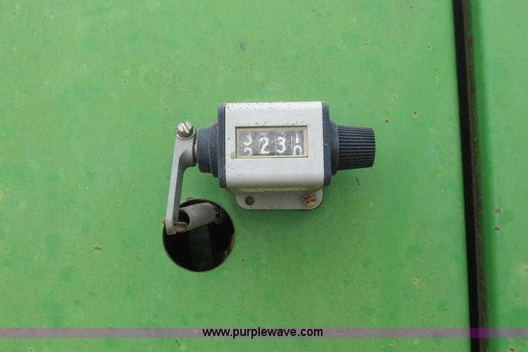 image for item I9573 1991 John Deere 535 round baler