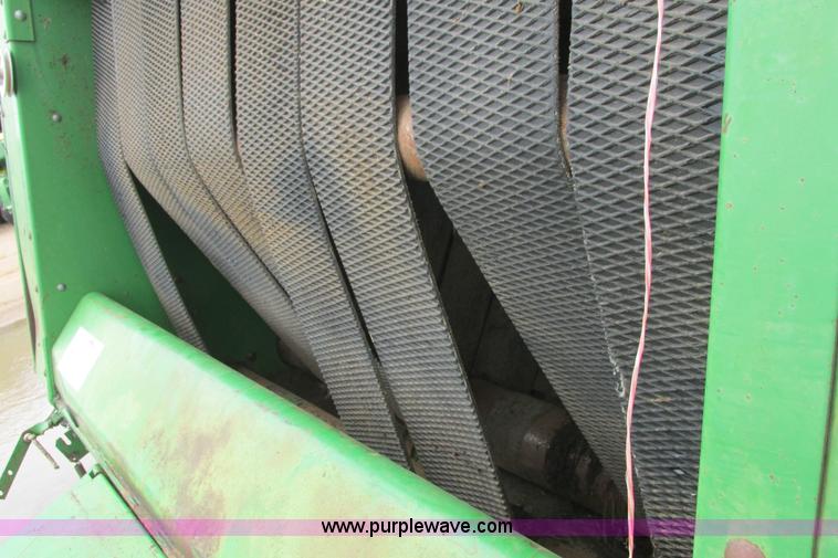 image for item I9573 1991 John Deere 535 round baler