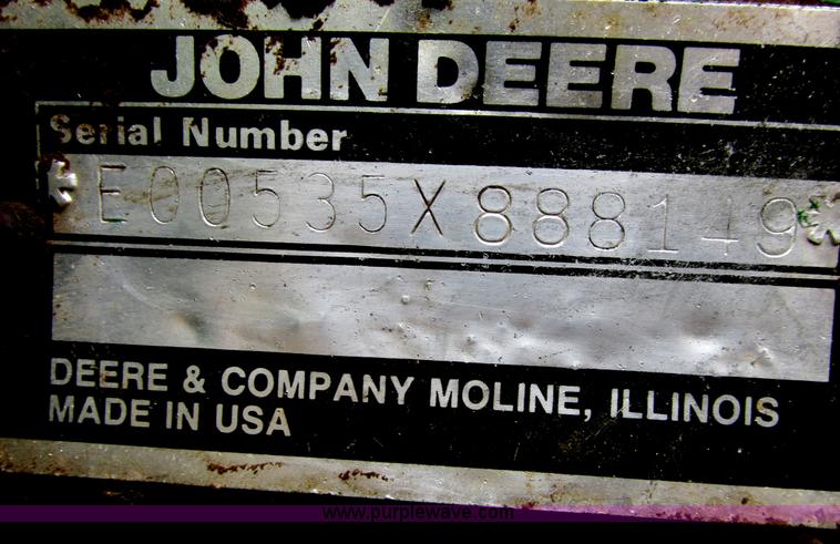 image for item I9573 1991 John Deere 535 round baler