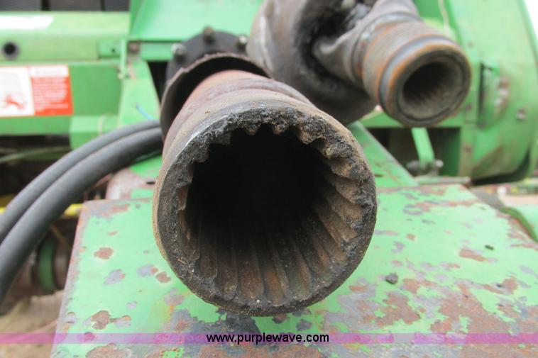 image for item I9573 1991 John Deere 535 round baler