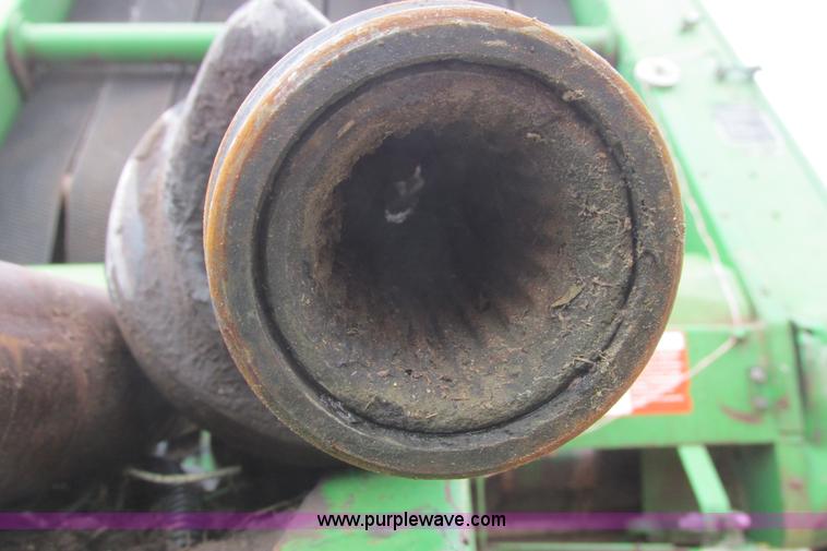 image for item I9573 1991 John Deere 535 round baler