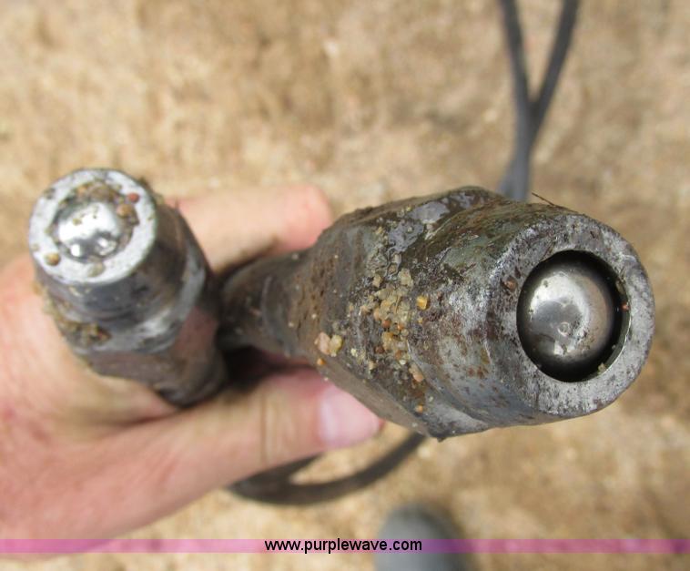 image for item I9573 1991 John Deere 535 round baler