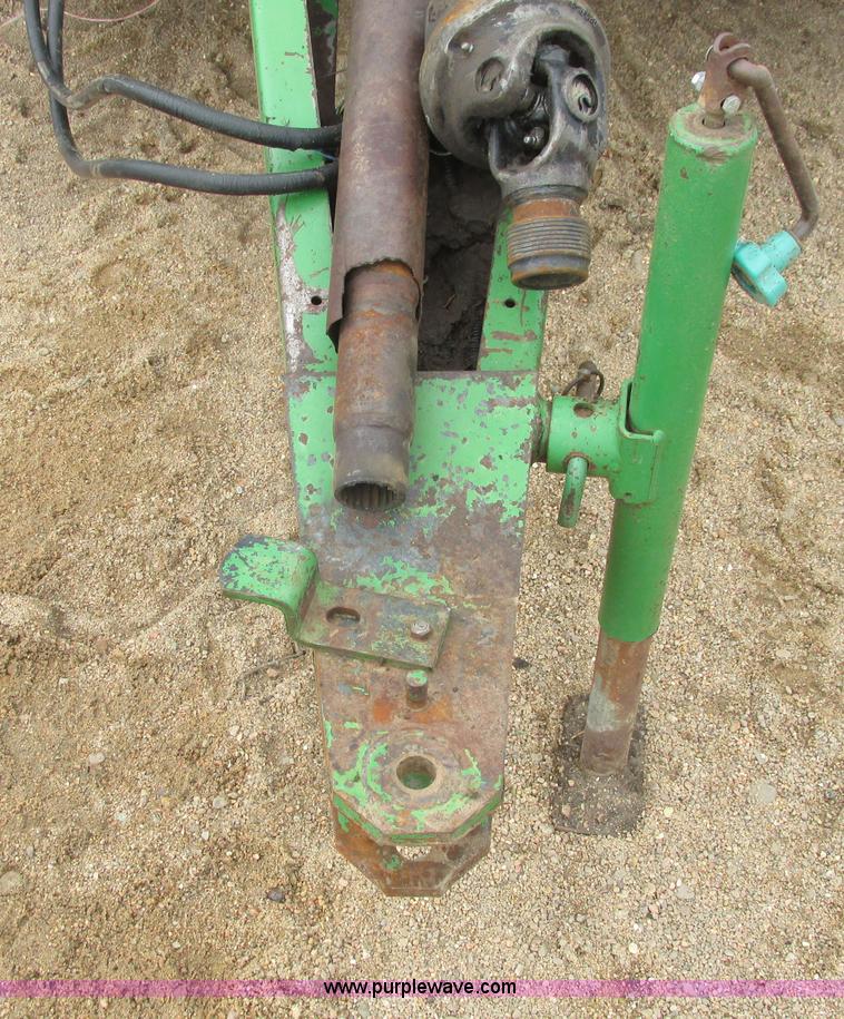 image for item I9573 1991 John Deere 535 round baler