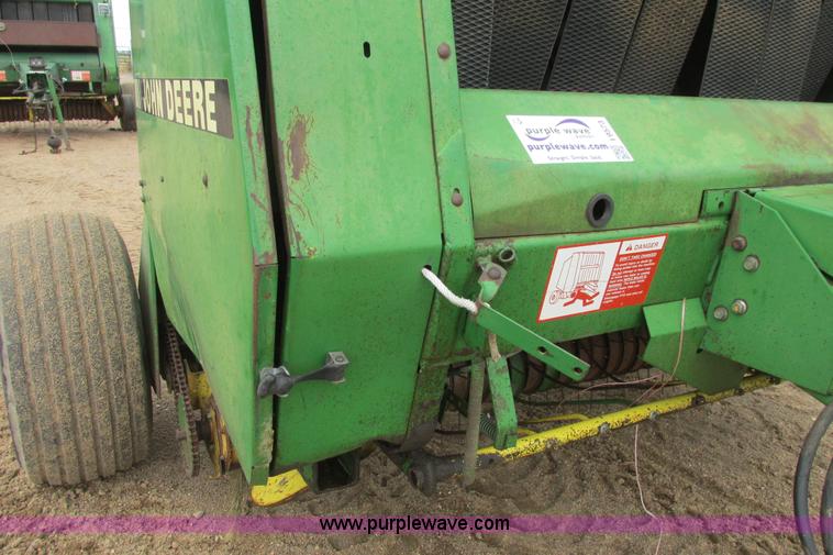 image for item I9573 1991 John Deere 535 round baler