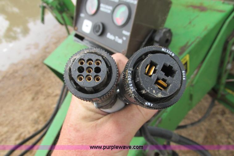 image for item I9573 1991 John Deere 535 round baler