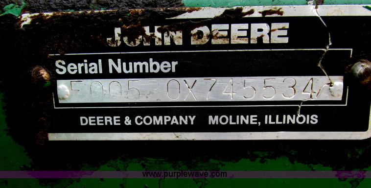 image for item I9574 1987 John Deere 530 round baler