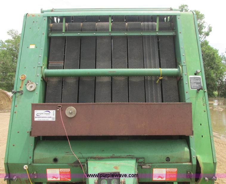 image for item I9574 1987 John Deere 530 round baler