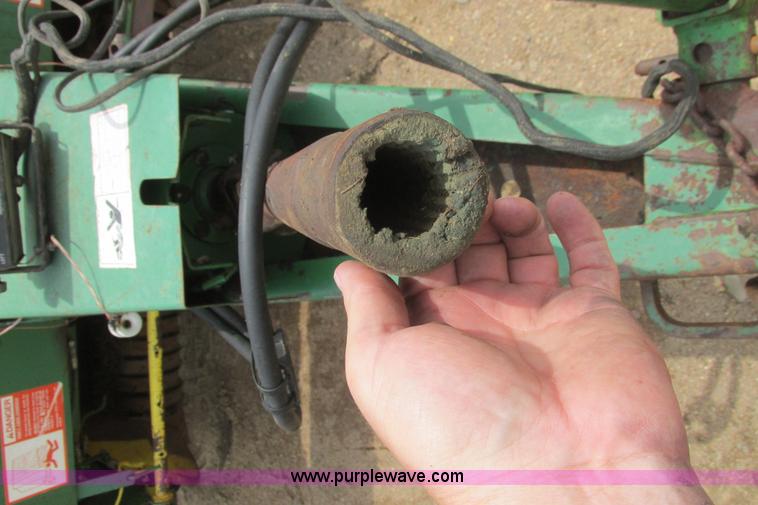 image for item I9574 1987 John Deere 530 round baler