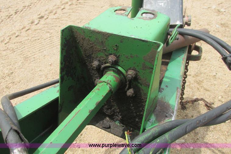 image for item I9574 1987 John Deere 530 round baler