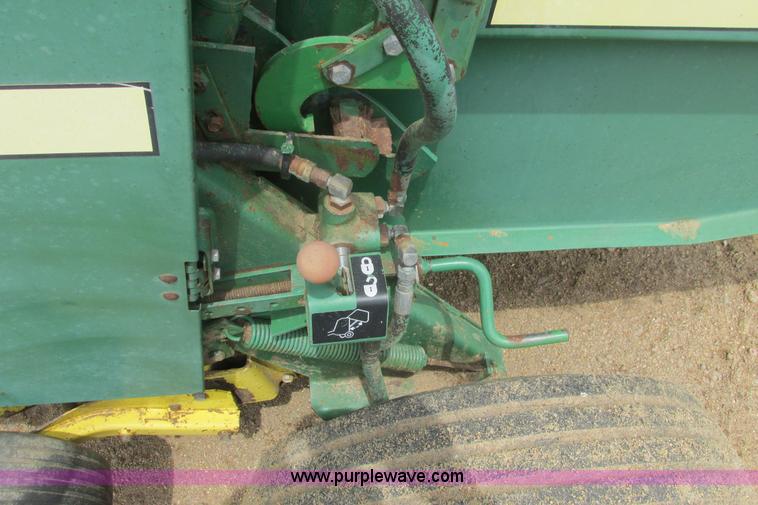 image for item I9574 1987 John Deere 530 round baler