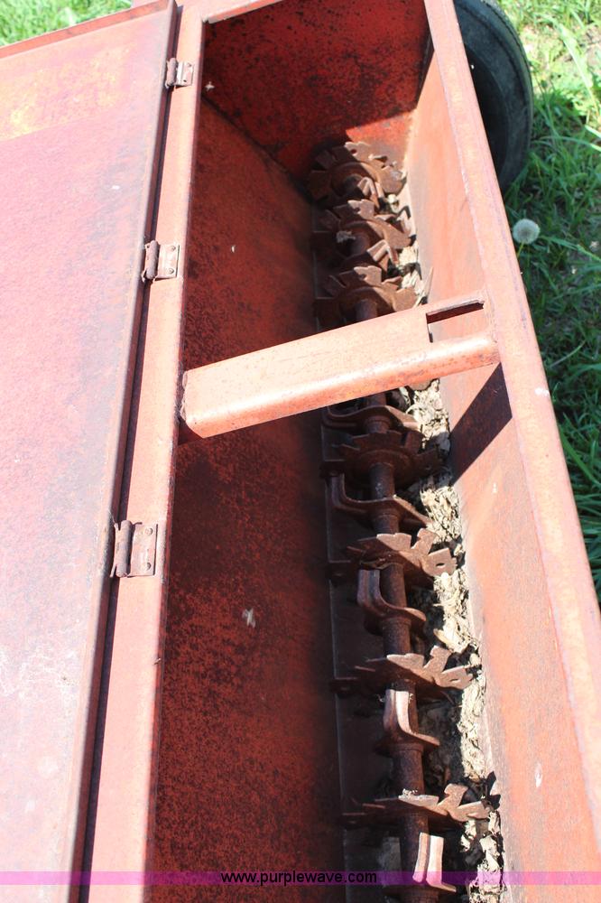 image for item J1084 Ezee Flow 100 seeder