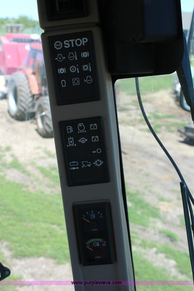 image for item J1095 1993 John Deere 6910 forage harvester