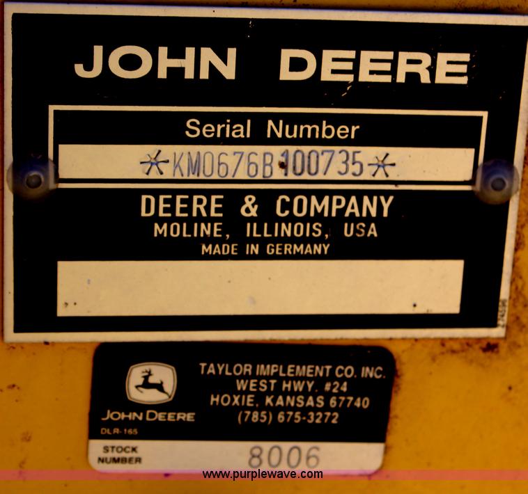 image for item J1104 2002 John Deere 676 rotary forage head