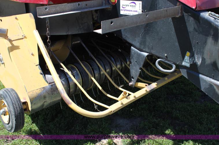 image for item J1112 1998 New Holland 590 large square baler