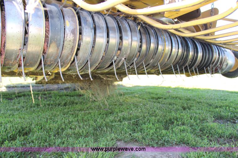 image for item J1112 1998 New Holland 590 large square baler