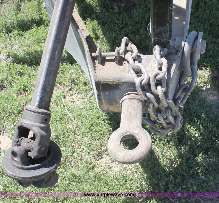 image for item J1112 1998 New Holland 590 large square baler