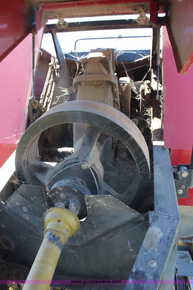 image for item J1112 1998 New Holland 590 large square baler