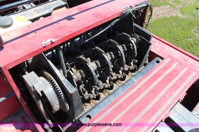 image for item J1112 1998 New Holland 590 large square baler