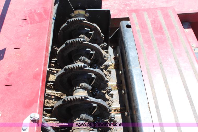 image for item J1112 1998 New Holland 590 large square baler