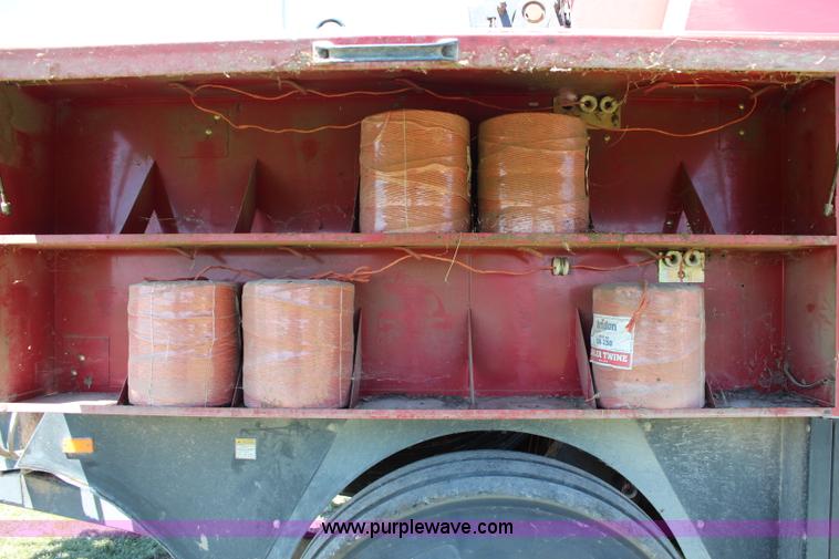 image for item J1112 1998 New Holland 590 large square baler