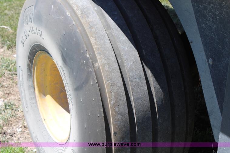 image for item J1112 1998 New Holland 590 large square baler