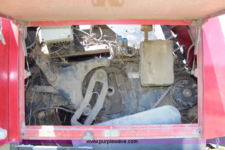 image for item J1112 1998 New Holland 590 large square baler