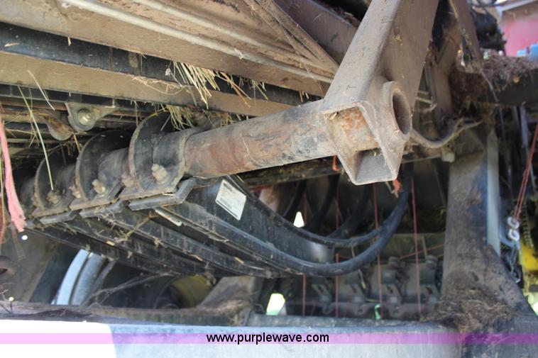 image for item J1112 1998 New Holland 590 large square baler