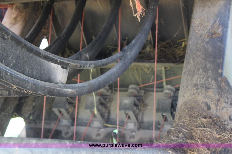 image for item J1112 1998 New Holland 590 large square baler